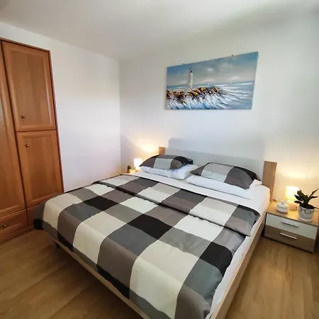 Holiday home Pavao 1402 *