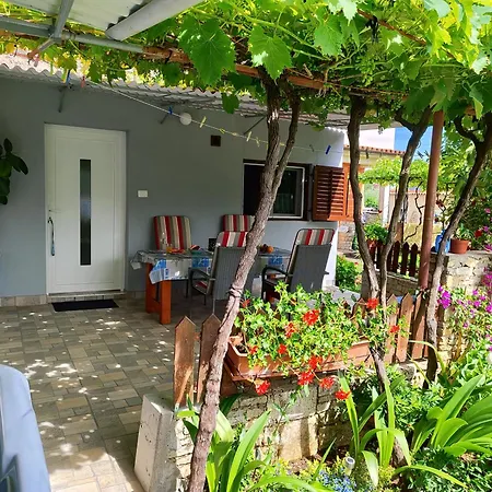 Holiday home Pavao 1402